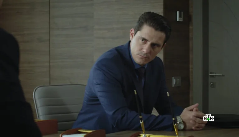 Момент из 14 серии 3 сезона