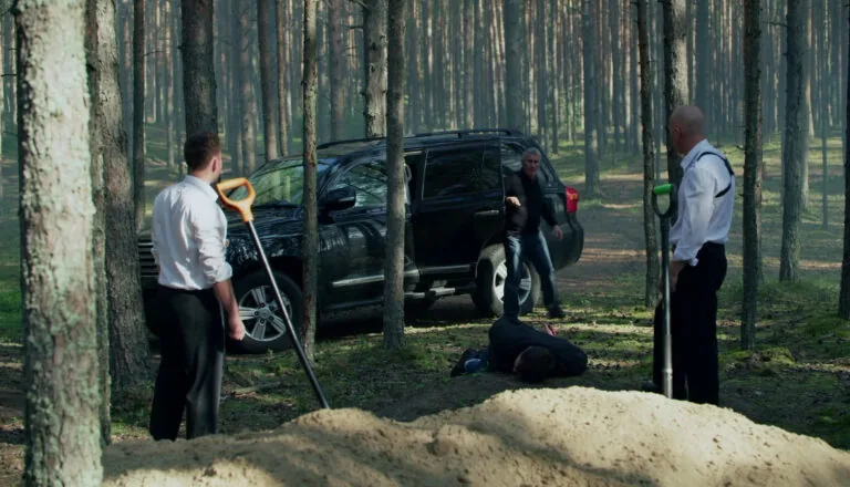 Момент из 16 серии 6 сезона